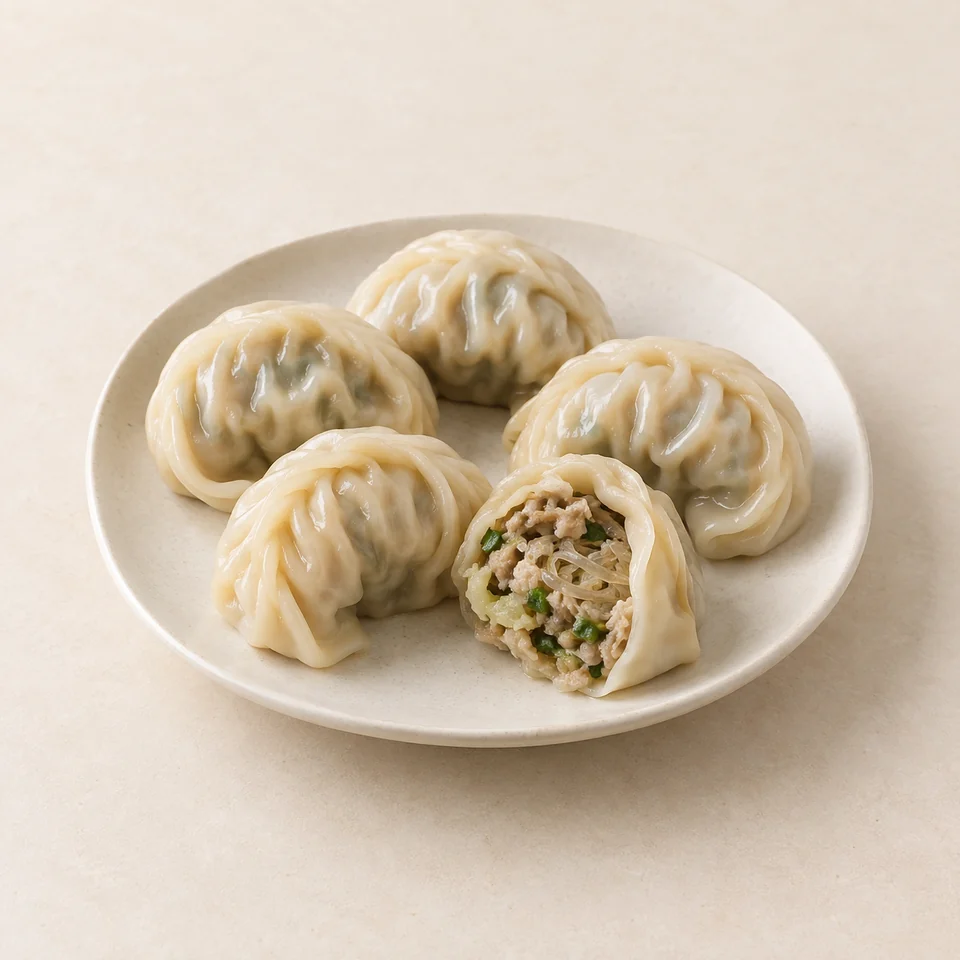 韩式肉馅饺子,AI 生成示意图