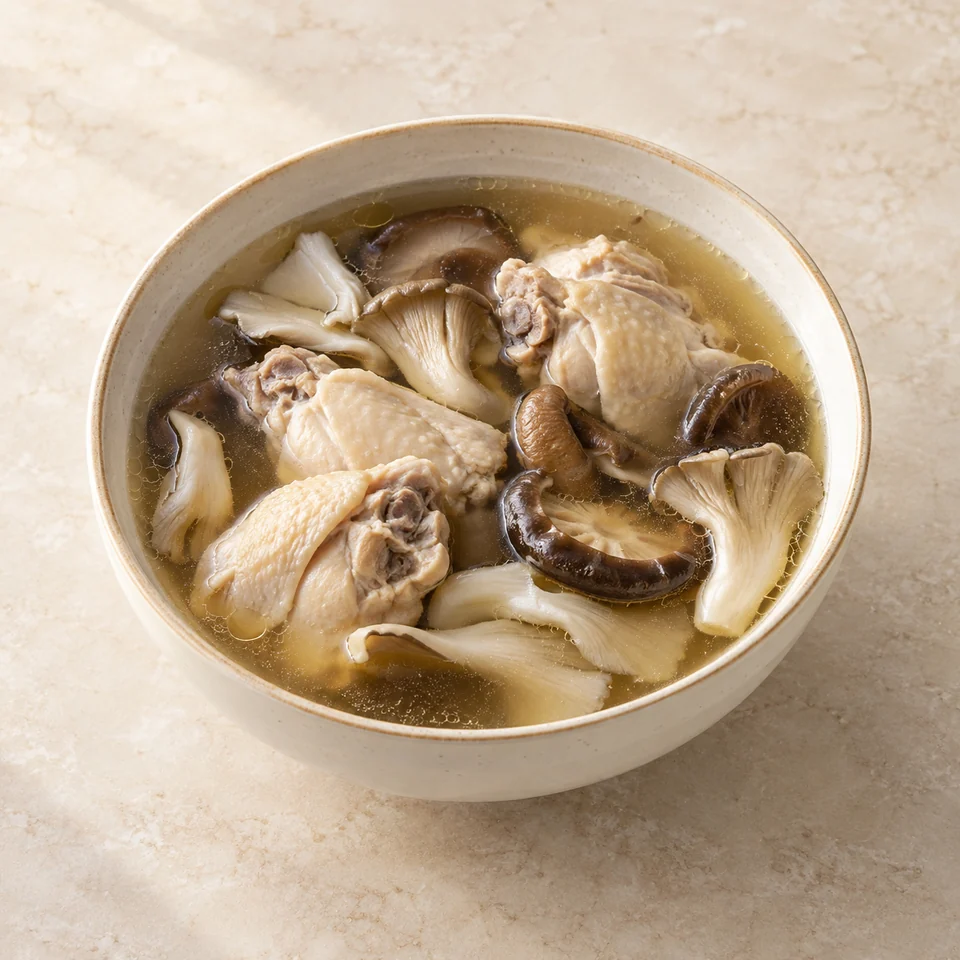 菌菇鸡汤,AI 生成示意图